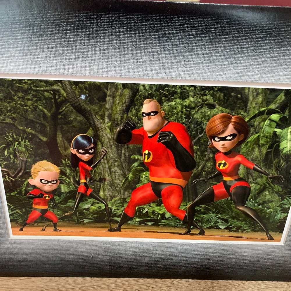 2004 Disney INCREDIBLES Movie Lithograph Picture